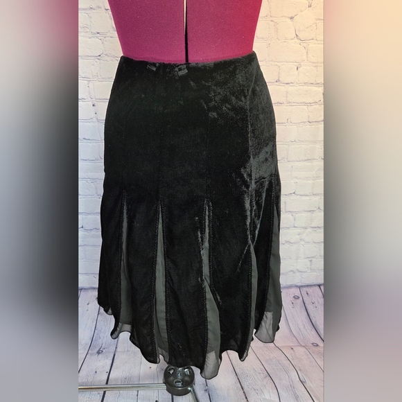 Black Velvet Midi Skirt with Pleats - Picture 4 of 6